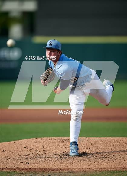 Thumbnail 1 in 43rd Annual FACA North All-Stars vs East All-Stars photogallery.