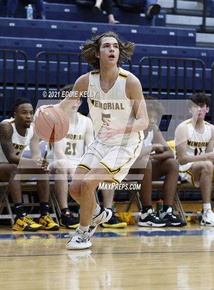 Thumbnail 2 in Memorial vs. Rowlett (In-N-Out Tournament) photogallery.
