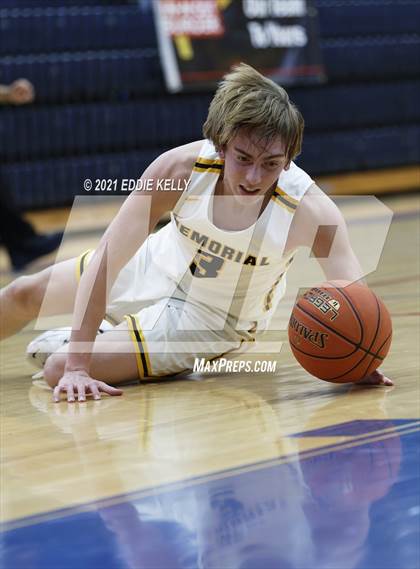 Thumbnail 1 in Memorial vs. Rowlett (In-N-Out Tournament) photogallery.