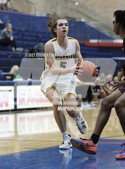 Thumbnail 3 in Memorial vs. Rowlett (In-N-Out Tournament) photogallery.