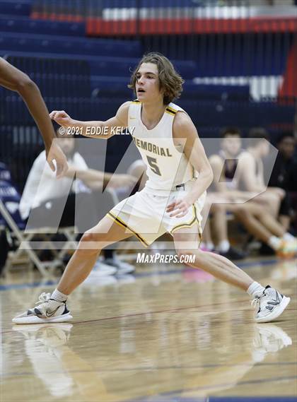 Thumbnail 3 in Memorial vs. Rowlett (In-N-Out Tournament) photogallery.