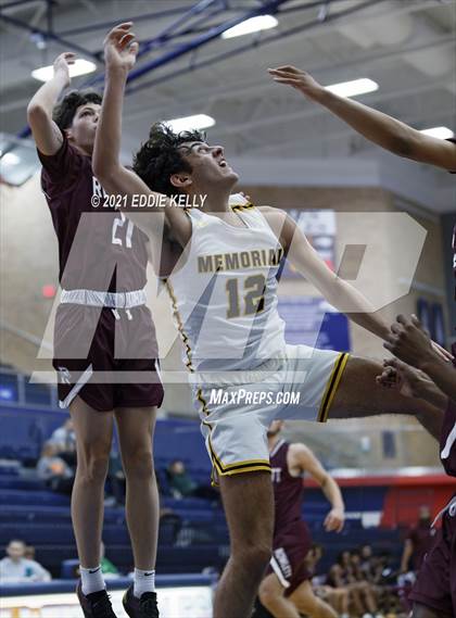Thumbnail 3 in Memorial vs. Rowlett (In-N-Out Tournament) photogallery.