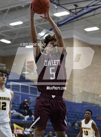 Thumbnail 3 in Memorial vs. Rowlett (In-N-Out Tournament) photogallery.