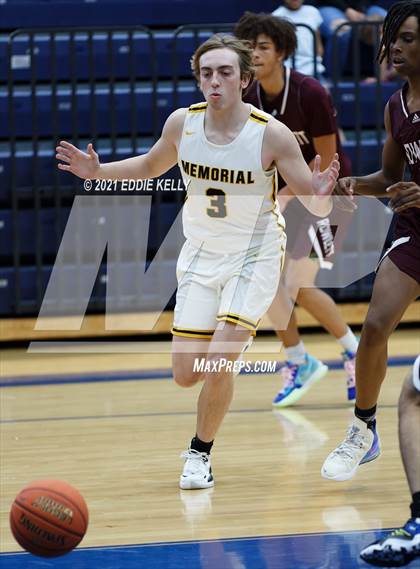 Thumbnail 3 in Memorial vs. Rowlett (In-N-Out Tournament) photogallery.