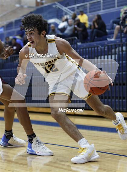Thumbnail 3 in Memorial vs. Rowlett (In-N-Out Tournament) photogallery.