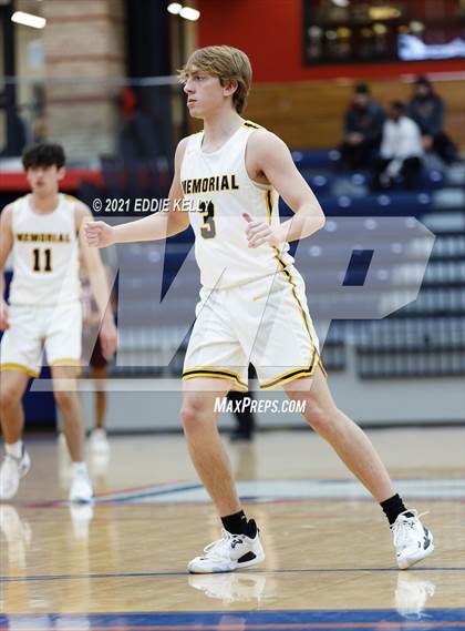 Thumbnail 3 in Memorial vs. Rowlett (In-N-Out Tournament) photogallery.