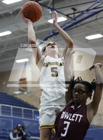 Thumbnail 2 in Memorial vs. Rowlett (In-N-Out Tournament) photogallery.