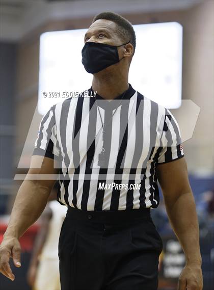 Thumbnail 2 in Memorial vs. Rowlett (In-N-Out Tournament) photogallery.