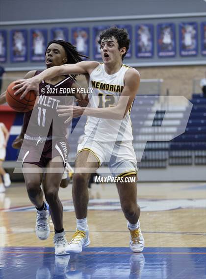 Thumbnail 1 in Memorial vs. Rowlett (In-N-Out Tournament) photogallery.