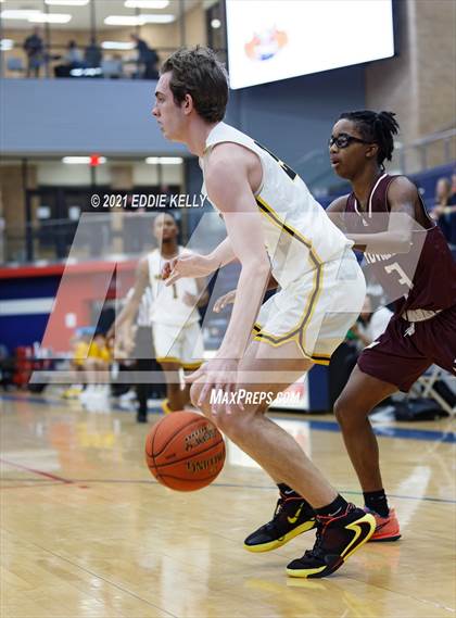 Thumbnail 3 in Memorial vs. Rowlett (In-N-Out Tournament) photogallery.