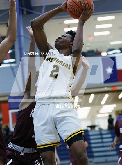 Thumbnail 2 in Memorial vs. Rowlett (In-N-Out Tournament) photogallery.