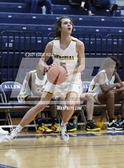 Thumbnail 3 in Memorial vs. Rowlett (In-N-Out Tournament) photogallery.