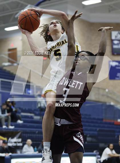 Thumbnail 1 in Memorial vs. Rowlett (In-N-Out Tournament) photogallery.