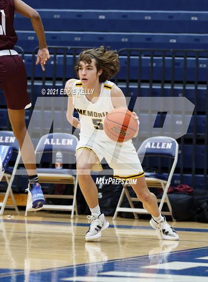 Thumbnail 3 in Memorial vs. Rowlett (In-N-Out Tournament) photogallery.