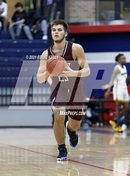 Thumbnail 2 in Memorial vs. Rowlett (In-N-Out Tournament) photogallery.