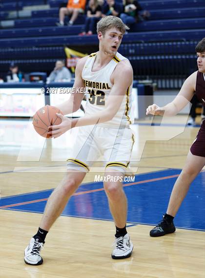 Thumbnail 3 in Memorial vs. Rowlett (In-N-Out Tournament) photogallery.