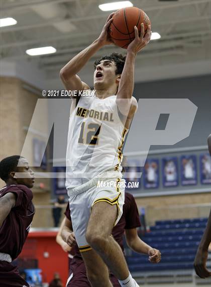 Thumbnail 2 in Memorial vs. Rowlett (In-N-Out Tournament) photogallery.