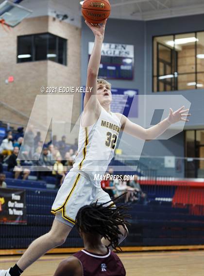 Thumbnail 1 in Memorial vs. Rowlett (In-N-Out Tournament) photogallery.