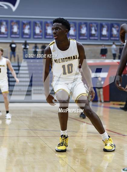 Thumbnail 1 in Memorial vs. Rowlett (In-N-Out Tournament) photogallery.