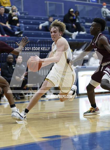 Thumbnail 3 in Memorial vs. Rowlett (In-N-Out Tournament) photogallery.