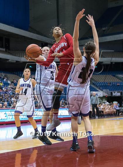 Thumbnail 2 in Canyon vs. Crosby (UIL 5A Semifinal) photogallery.