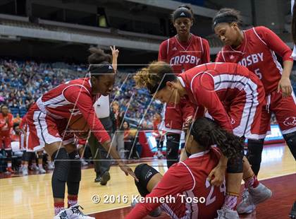 Thumbnail 1 in Canyon vs. Crosby (UIL 5A Semifinal) photogallery.