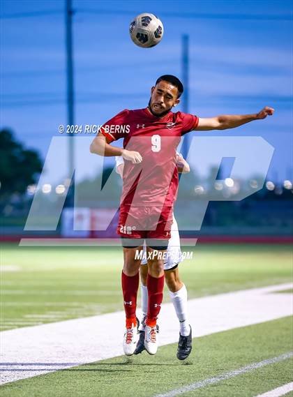 Thumbnail 3 in Grand Oaks vs Cypress Woods (UIL 6A D1 Area Playoffs) photogallery.