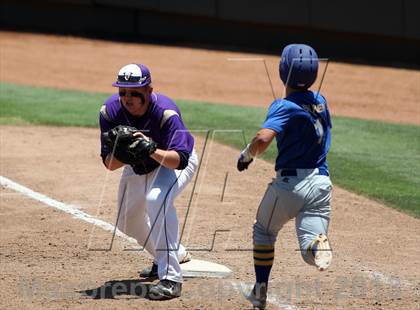 Thumbnail 1 in Weimar vs Carlisle (UIL 1A Semifinal) photogallery.