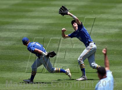 Thumbnail 3 in Weimar vs Carlisle (UIL 1A Semifinal) photogallery.