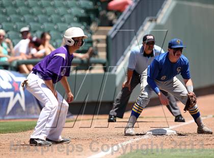 Thumbnail 1 in Weimar vs Carlisle (UIL 1A Semifinal) photogallery.