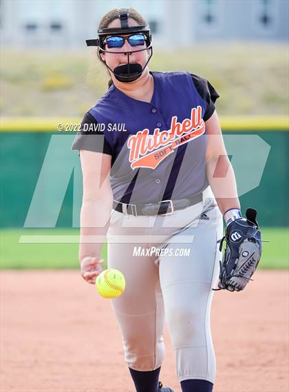 Thumbnail 3 in Mitchell @ Falcon photogallery.