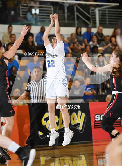 Thumbnail 3 in Bishop Amat vs. San Clemente (CIF D2A Championship) photogallery.
