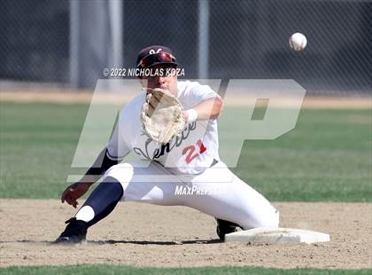 Thumbnail 1 in Palisades vs. Venice photogallery.