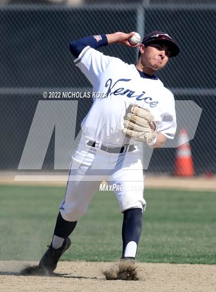 Thumbnail 2 in Palisades vs. Venice photogallery.