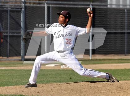 Thumbnail 3 in Palisades vs. Venice photogallery.