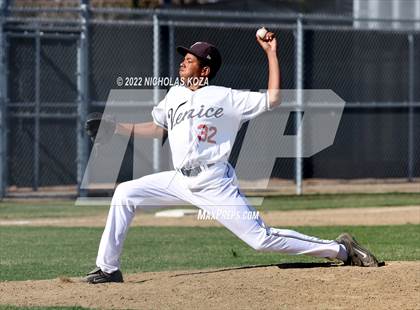 Thumbnail 1 in Palisades vs. Venice photogallery.