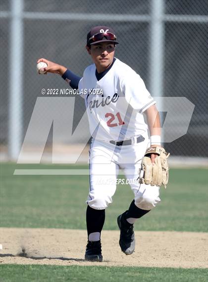Thumbnail 3 in Palisades vs. Venice photogallery.