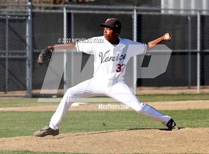 Thumbnail 3 in Palisades vs. Venice photogallery.