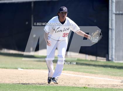 Thumbnail 1 in Palisades vs. Venice photogallery.