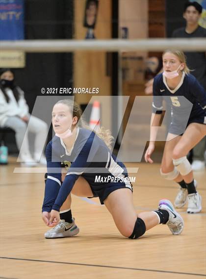 Thumbnail 2 in Kearny vs St. Joseph Academy (CIF SDS D5 Semifinal) photogallery.