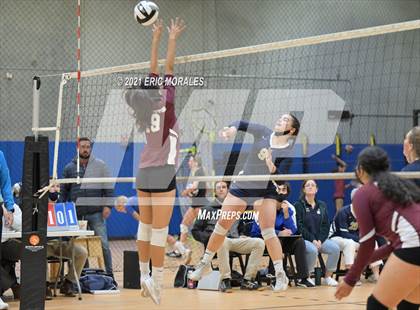 Thumbnail 2 in Kearny vs St. Joseph Academy (CIF SDS D5 Semifinal) photogallery.