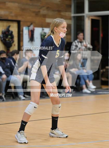 Thumbnail 2 in Kearny vs St. Joseph Academy (CIF SDS D5 Semifinal) photogallery.