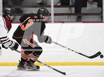 Thumbnail 2 in Kimball Union vs. Shattuck-St. Mary's (Gunnery Showcase) photogallery.