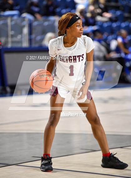 Thumbnail 1 in Cypress Creek v Heights (UIL 6A Regional Quarterfinal Playoff) photogallery.