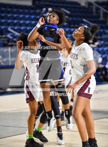 Thumbnail 3 in Cypress Creek v Heights (UIL 6A Regional Quarterfinal Playoff) photogallery.