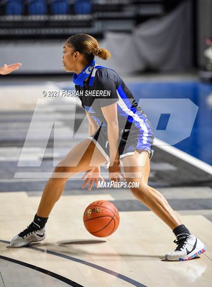 Thumbnail 1 in Cypress Creek v Heights (UIL 6A Regional Quarterfinal Playoff) photogallery.