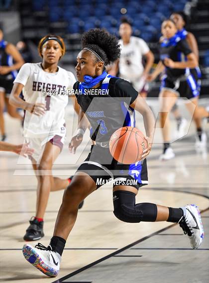 Thumbnail 3 in Cypress Creek v Heights (UIL 6A Regional Quarterfinal Playoff) photogallery.
