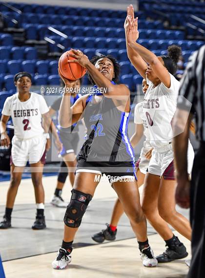 Thumbnail 3 in Cypress Creek v Heights (UIL 6A Regional Quarterfinal Playoff) photogallery.