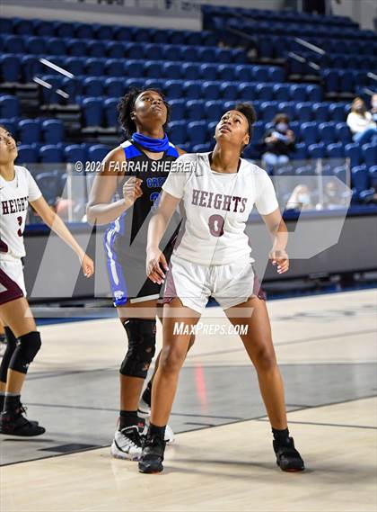 Thumbnail 3 in Cypress Creek v Heights (UIL 6A Regional Quarterfinal Playoff) photogallery.
