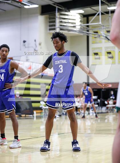 Thumbnail 2 in Central vs Rock Bridge (Summit Grill Shootout) photogallery.